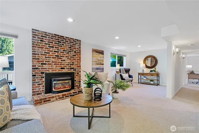 $1,500,000 | 17808 Northeast 12th Street, Bellevue, WA 98008