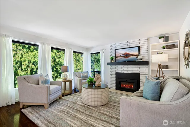 $1,500,000 | 17808 Northeast 12th Street, Bellevue, WA 98008