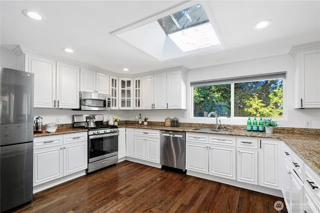 $1,500,000 | 17808 Northeast 12th Street, Bellevue, WA 98008