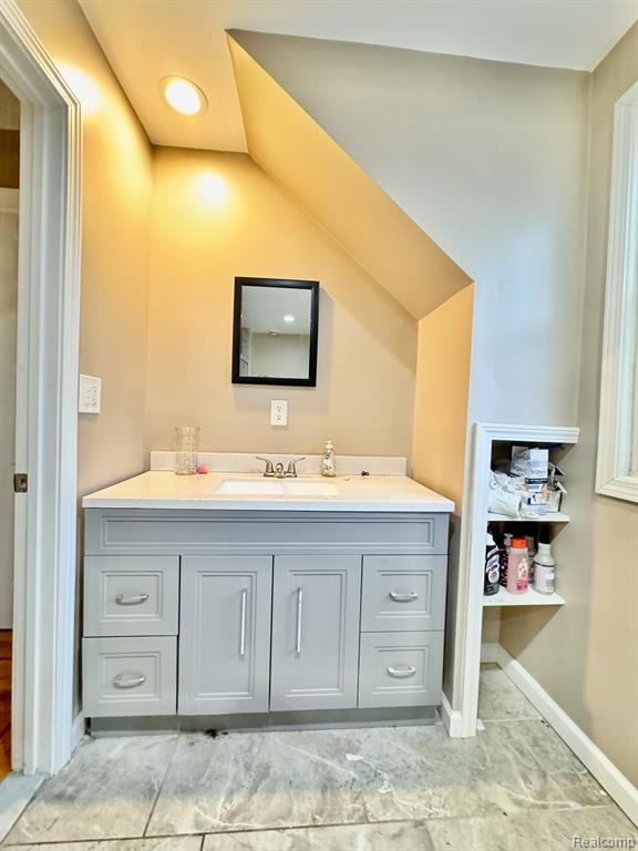 7583 Henry Street Center Line, MI 48015 - Photo 16 of 20