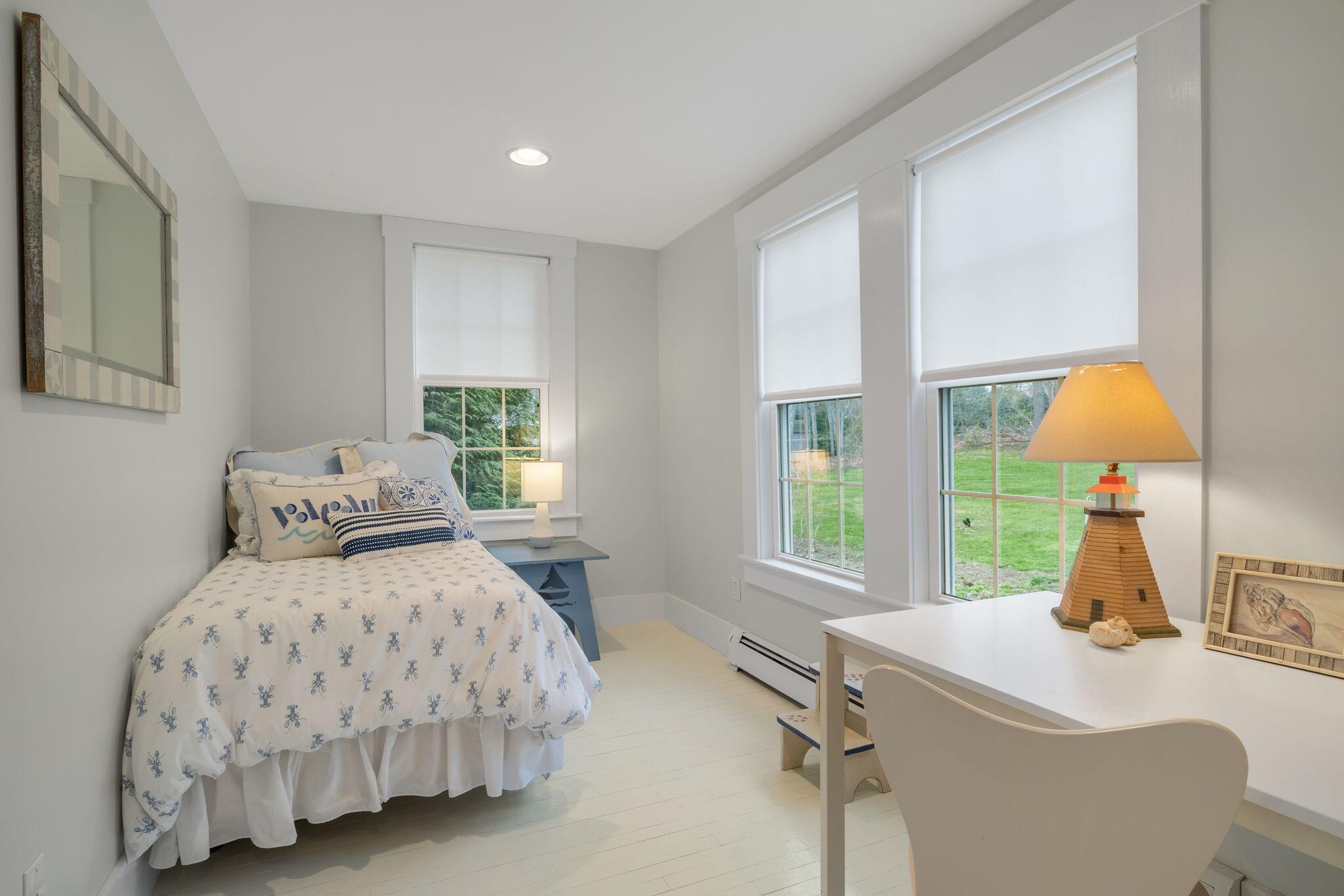 4 Oak Street Kennebunk, ME 04043 - Photo 21 of 49 1st Floor bedroom