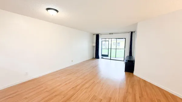 $1,600 | 6475 West Oakland Park Boulevard, Lauderhill, FL 33313