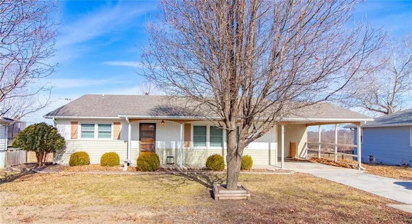 $245,000 | 508 West 19th Street, Higginsville, MO 64037