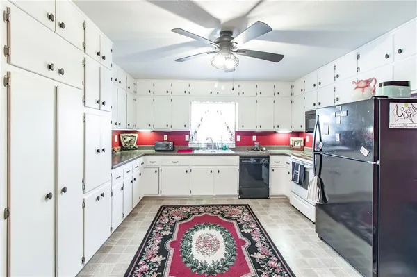 $245,000 | 508 West 19th Street, Higginsville, MO 64037