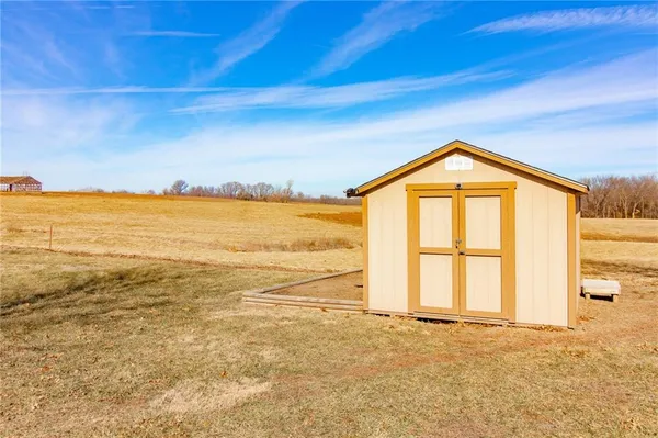 $245,000 | 508 West 19th Street, Higginsville, MO 64037