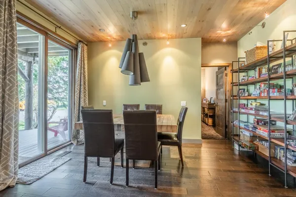 $839,000 | 877 Par Court, Unit 877, Mammoth Lakes, CA 93546