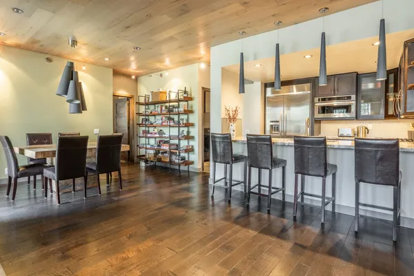 $839,000 | 877 Par Court, Unit 877, Mammoth Lakes, CA 93546