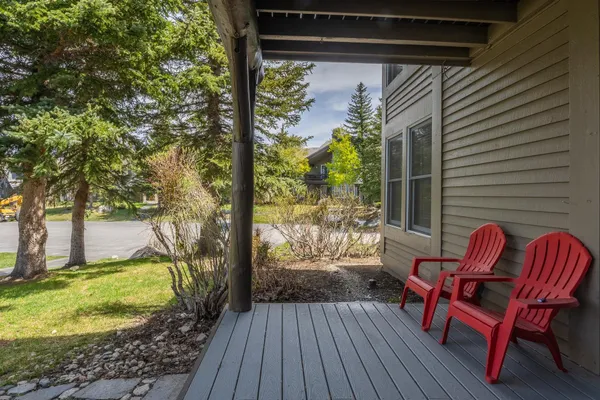 $839,000 | 877 Par Court, Unit 877, Mammoth Lakes, CA 93546