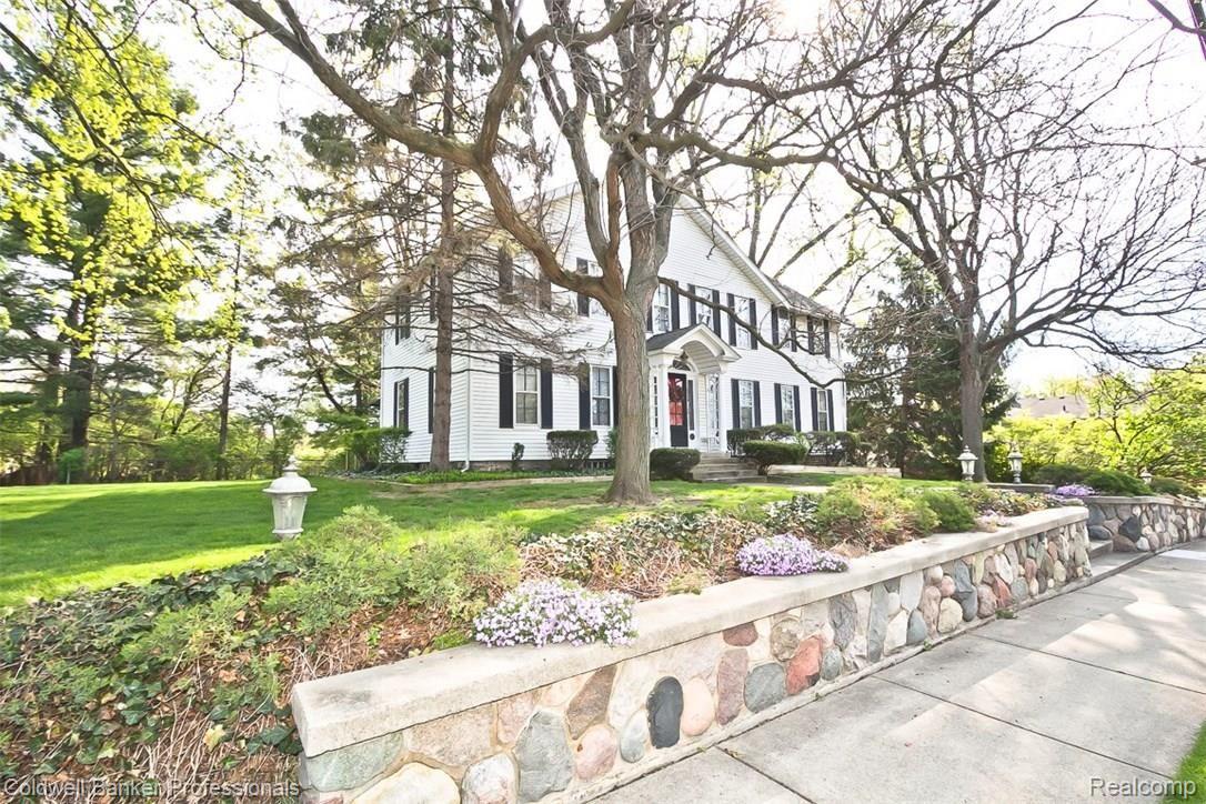 2324 Crooks Road Royal Oak, MI 48073 - Photo 2 of 51 Side Front View