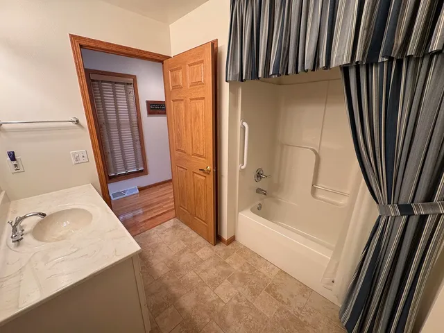 $510,000 | 17-90 Whitewater Drive, Lake Carroll, IL 61046