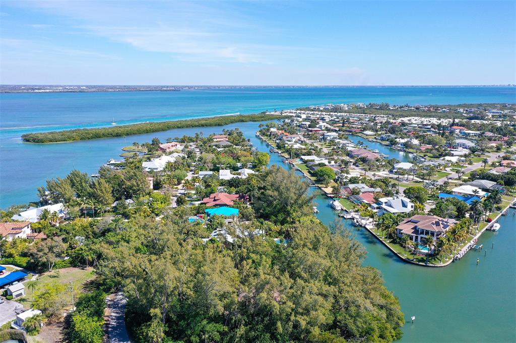 600 Dream Island Road Longboat Key, FL 34228 - Photo 14 of 30