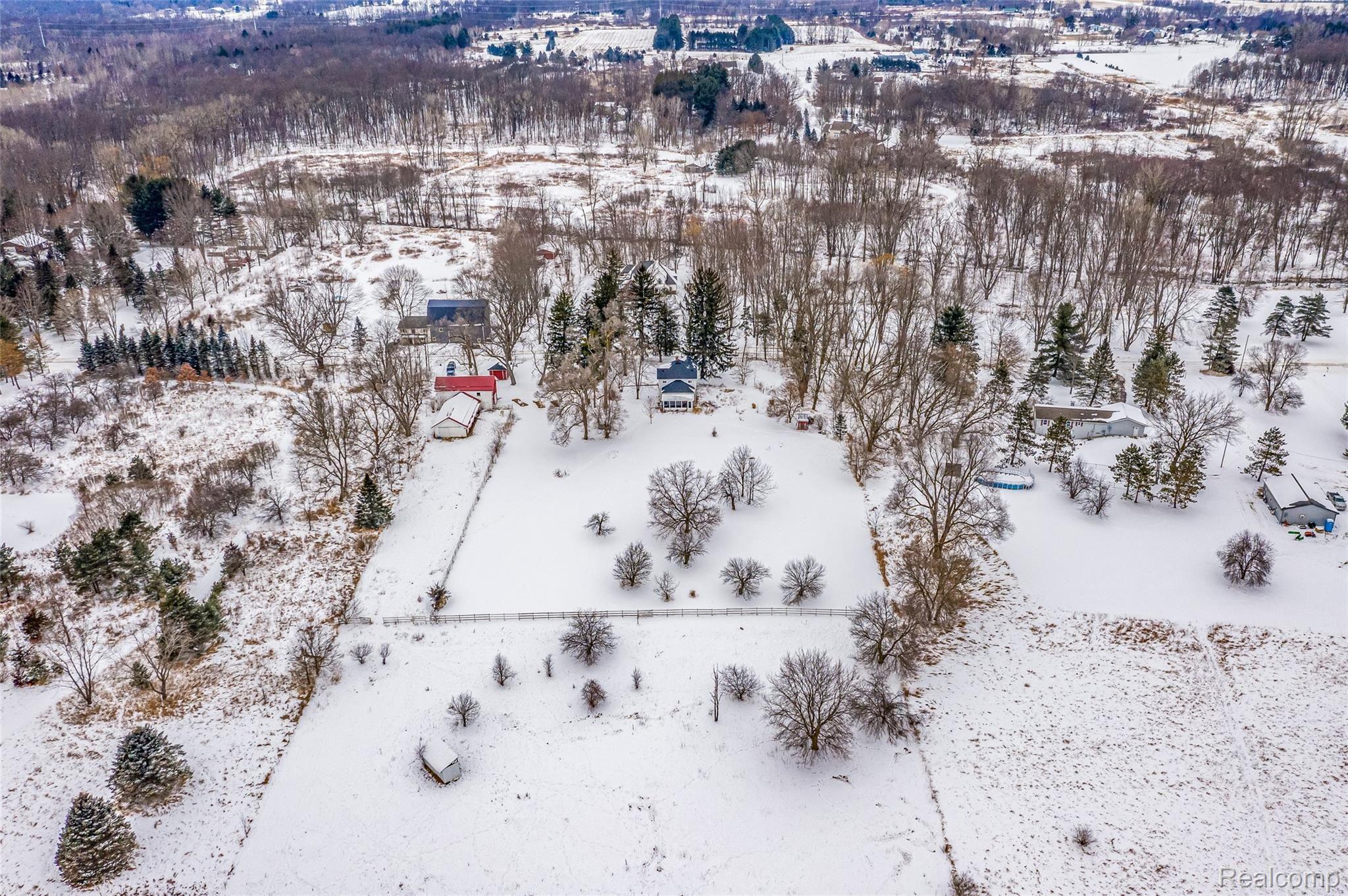 2585 Gannon Road Howell, MI 48855 - Photo 42 of 45 Drone15.jpg