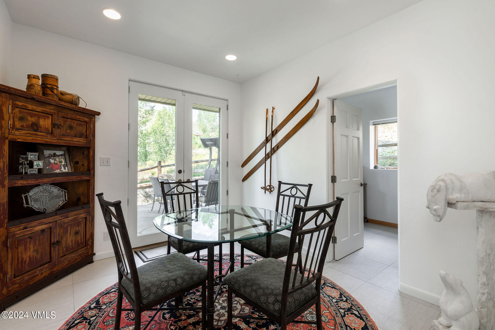 1140 Winslow Road Edwards, CO 81632 - Photo 8 of 24 1140_winslow_interior_breakfast