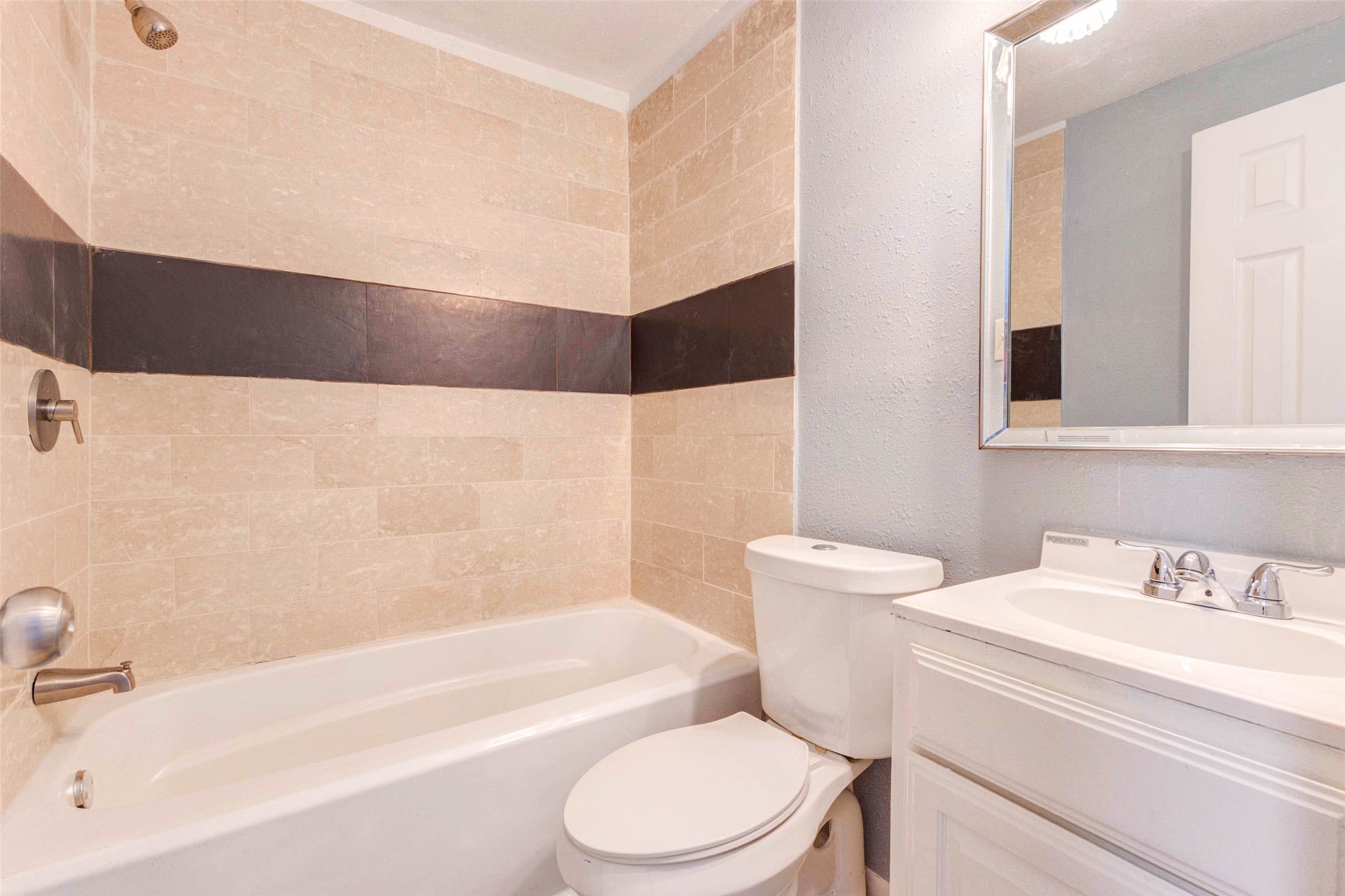 3513 Bloomfield Street Houston, TX 77051 - Photo 10 of 20