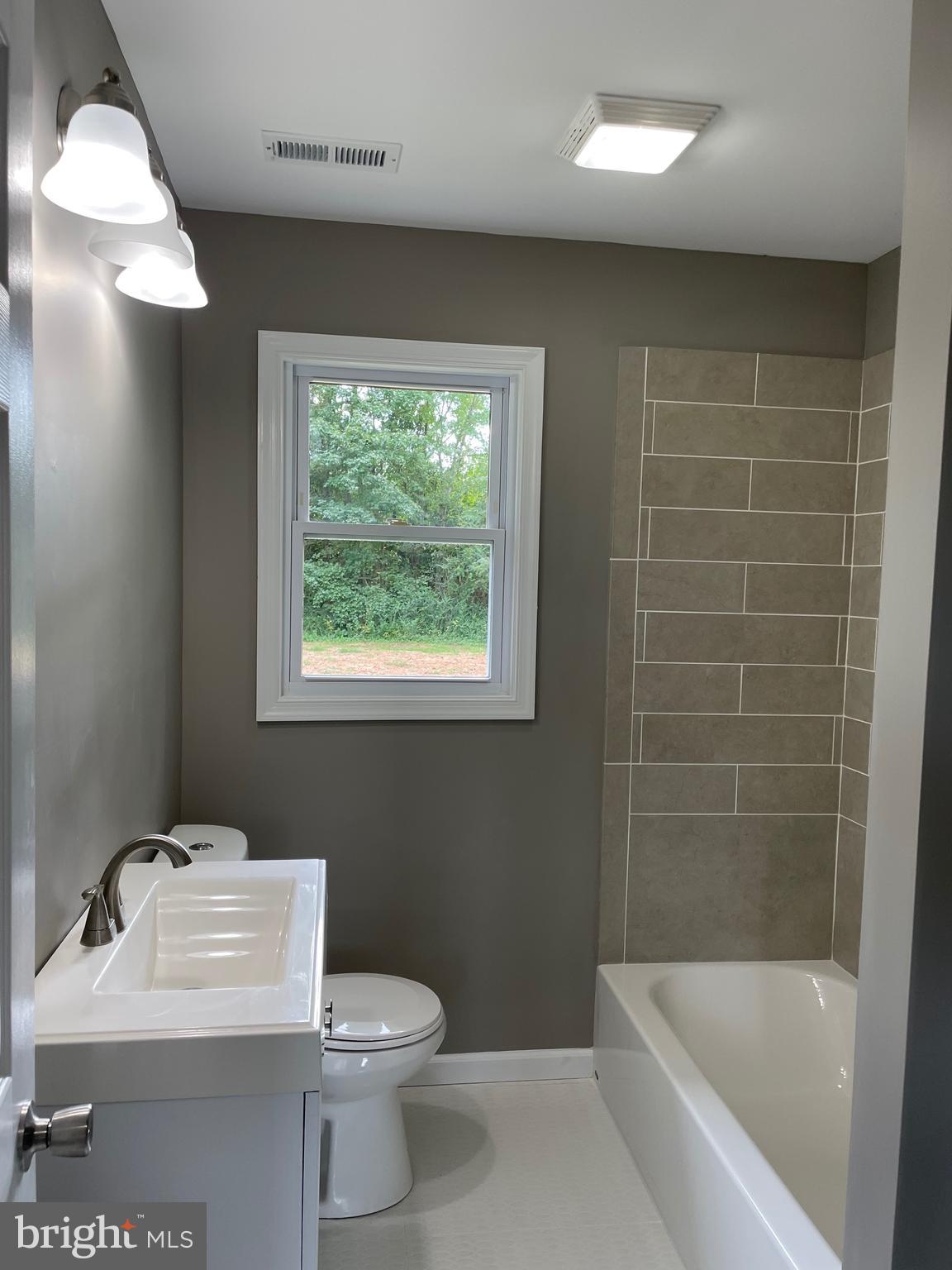 5983 American Corner Road Denton, MD 21629 - Photo 4 of 6 Bathroom