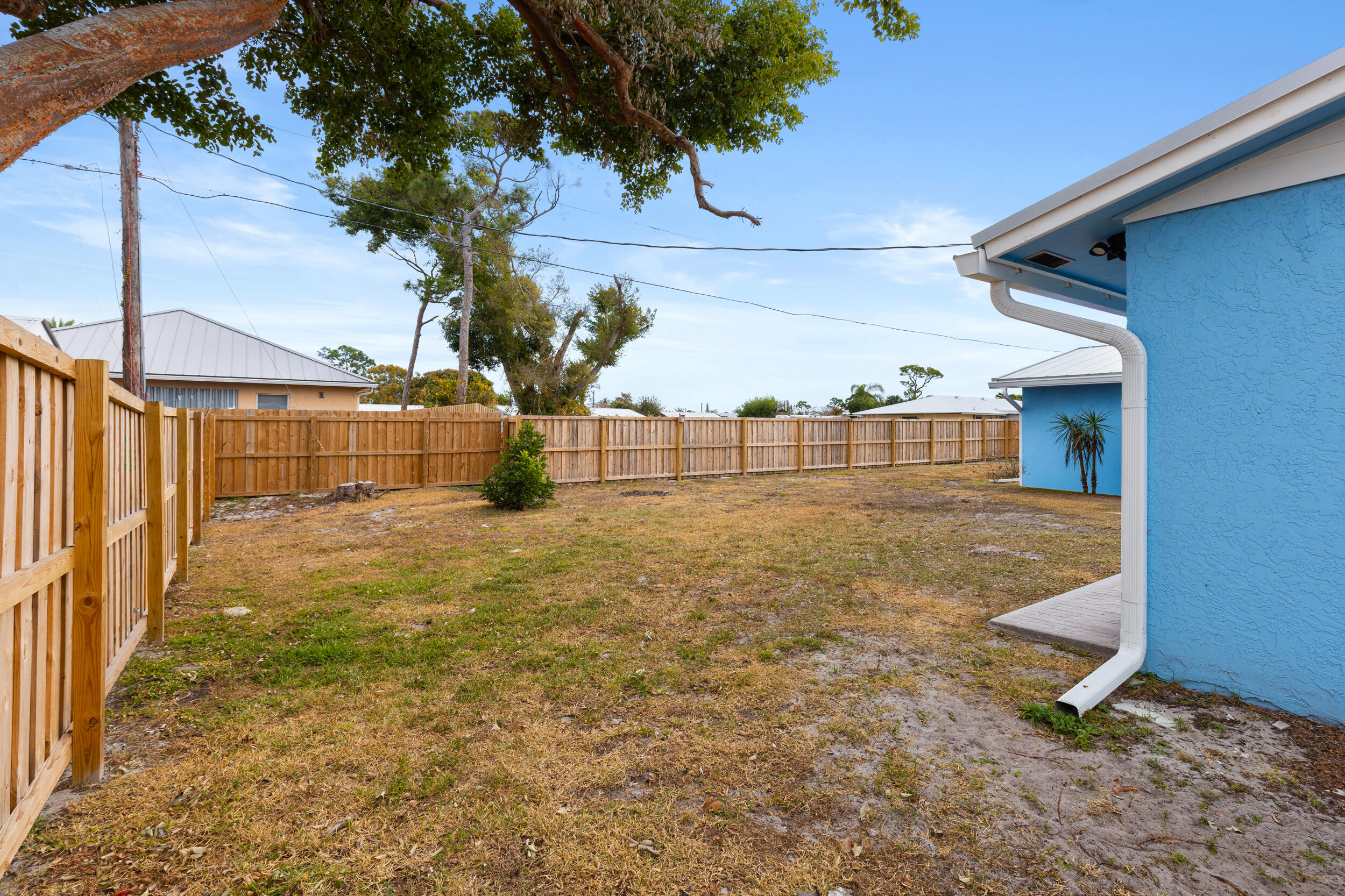 5783 Southeast Mercedes Avenue Stuart, FL 34997 - Photo 32 of 41 Yard