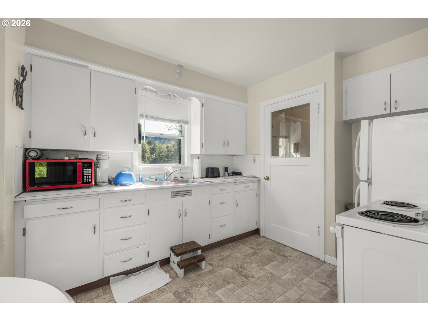 4360 Eagle Crest Road Northwest Salem, OR 97304 - Photo 6 of 24