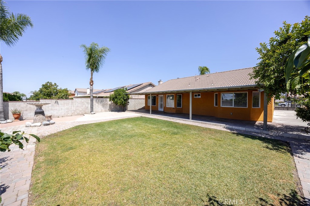 15045 Spring Street Fontana, CA 92335 - Photo 30 of 36