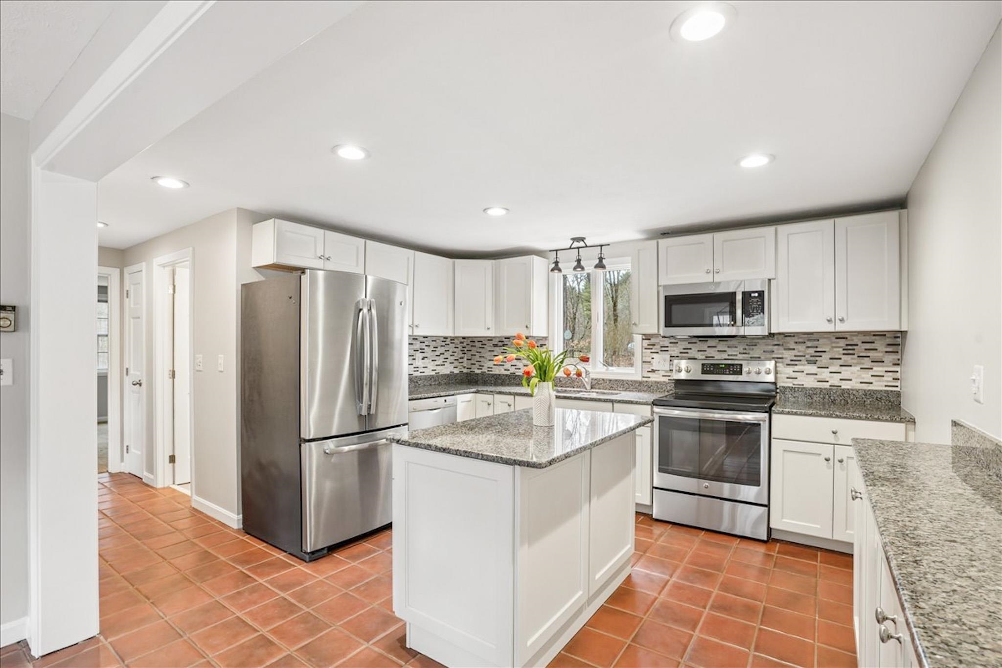 13 Karen Road Windham, NH 03087 - Photo 3 of 59