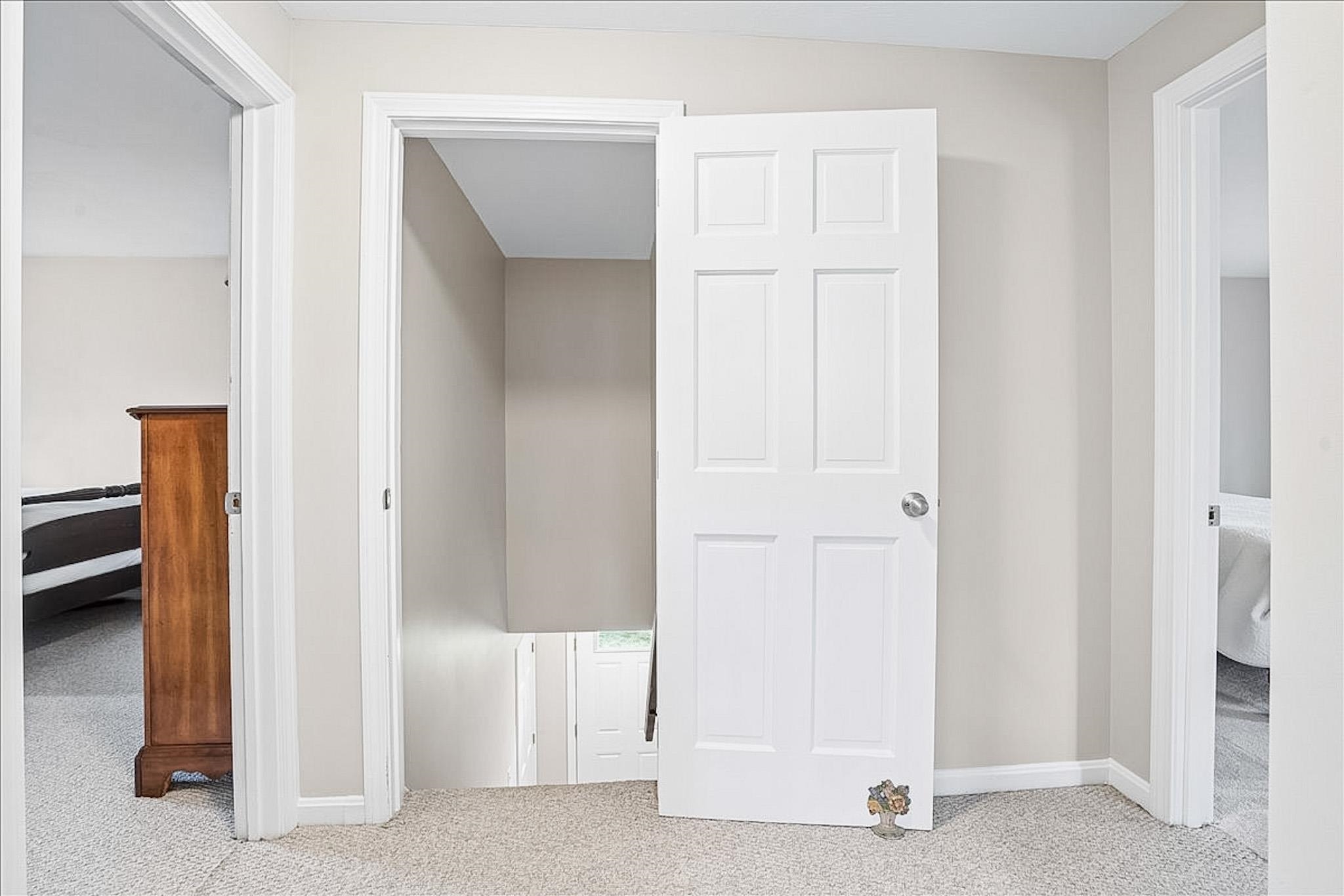 13 Karen Road Windham, NH 03087 - Photo 33 of 59