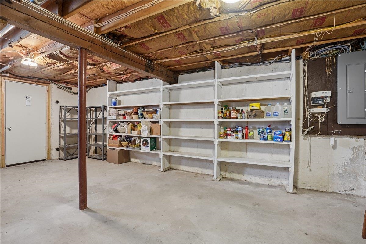 13 Karen Road Windham, NH 03087 - Photo 44 of 59