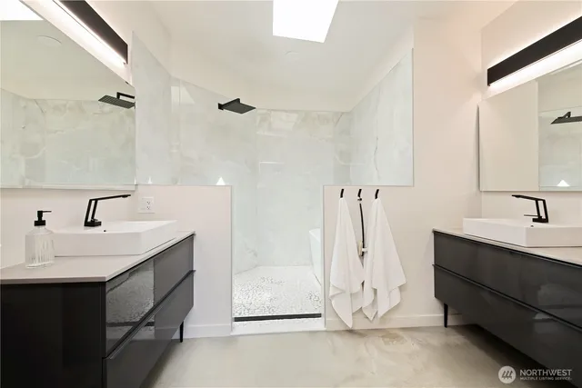 $1,690,000 | 5453 Harborside Lane, Freeland, WA 98249