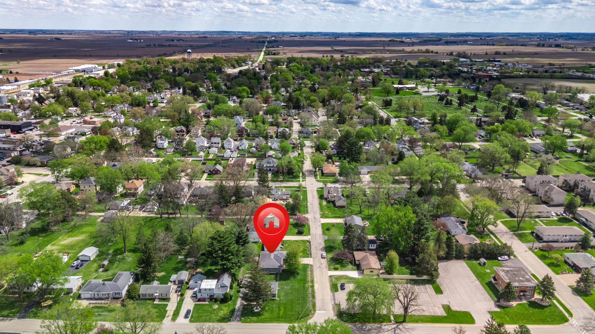 323 West Church Street Genoa, IL 60135 - Photo 26 of 28 a picture of city view