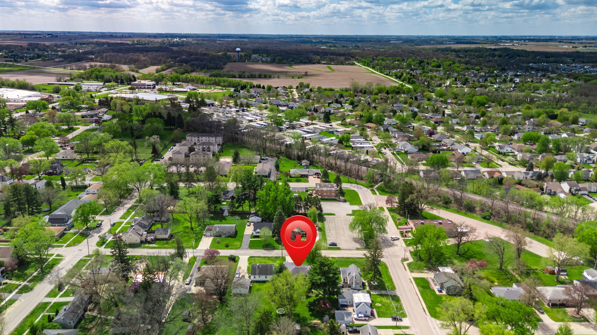 323 West Church Street Genoa, IL 60135 - Photo 27 of 28 a view of a city
