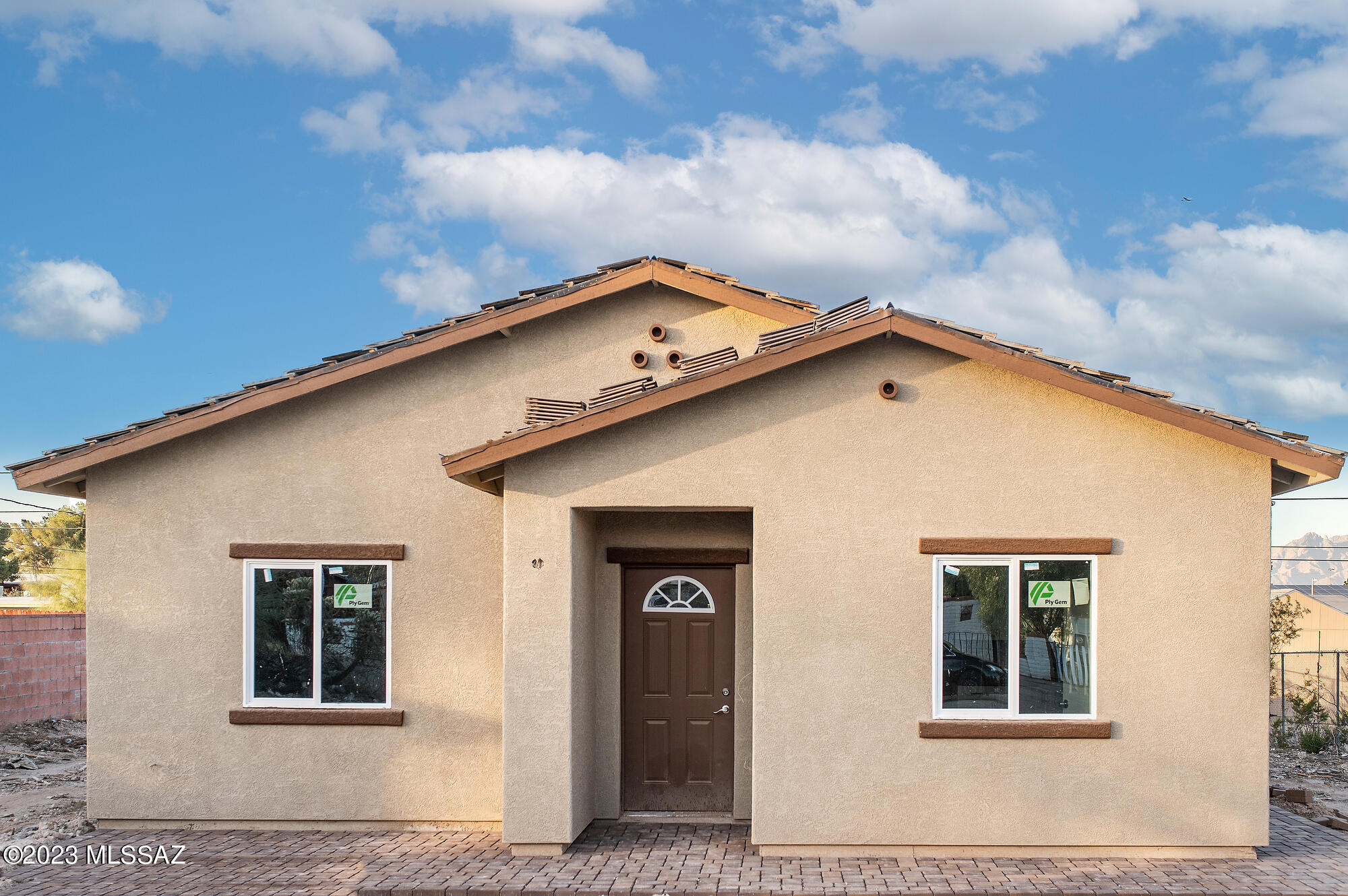 1343 East Ginter Road Tucson, AZ 85706 - Photo 1 of 25