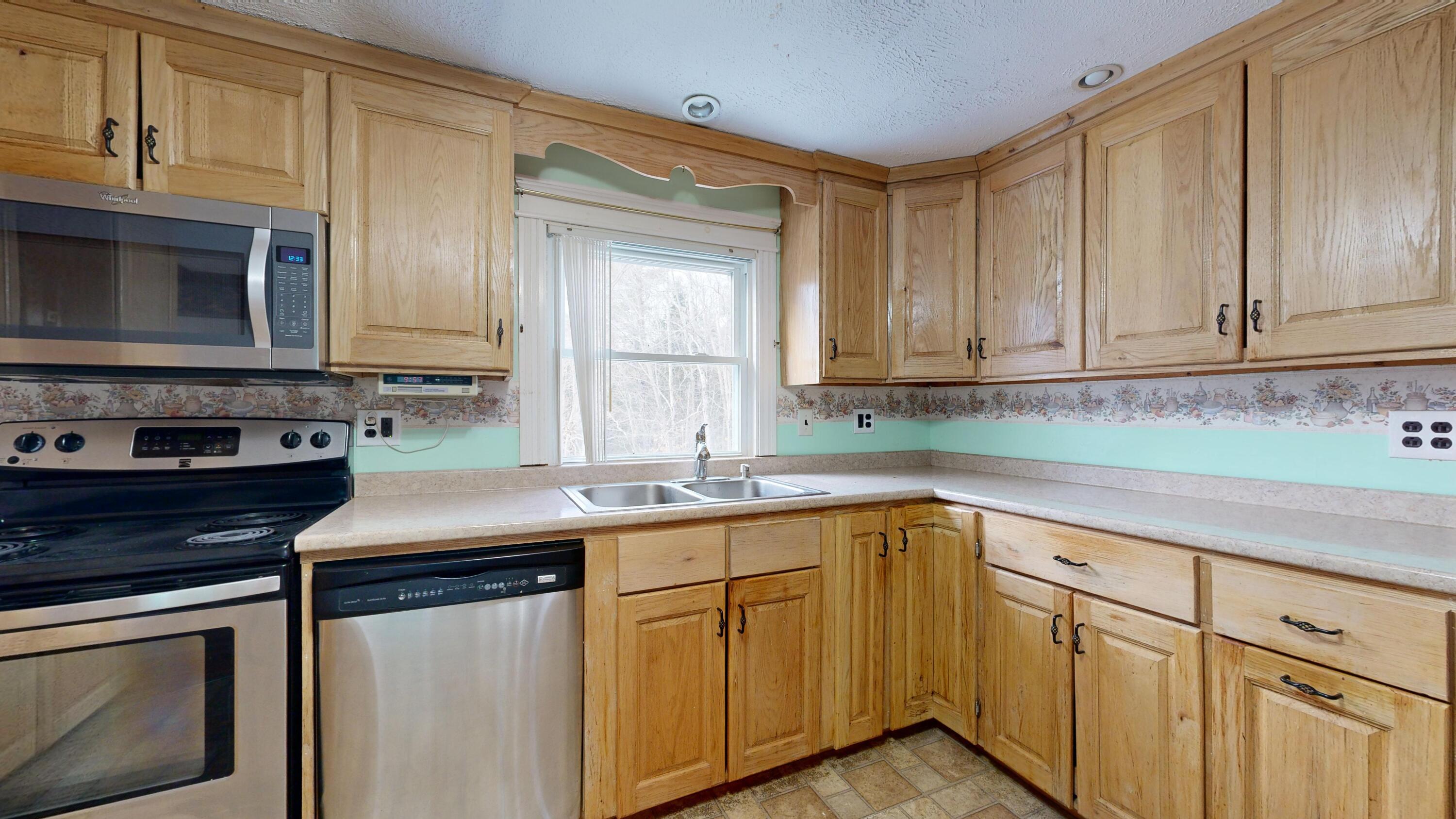 703 Middle Road Sabattus, ME 04280 - Photo 12 of 63 703-Middle-Road-01152025_095837