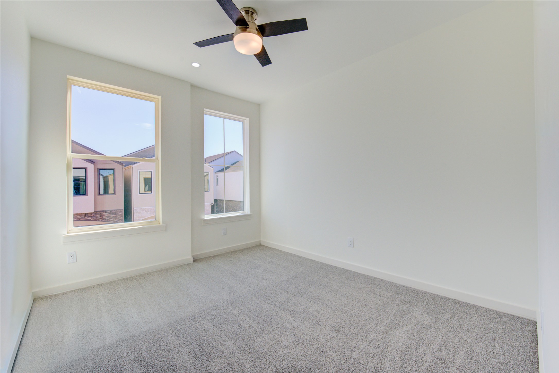 2930 El Fenice Lane Houston, TX 77057 - Photo 18 of 37 a view of an empty room with a window