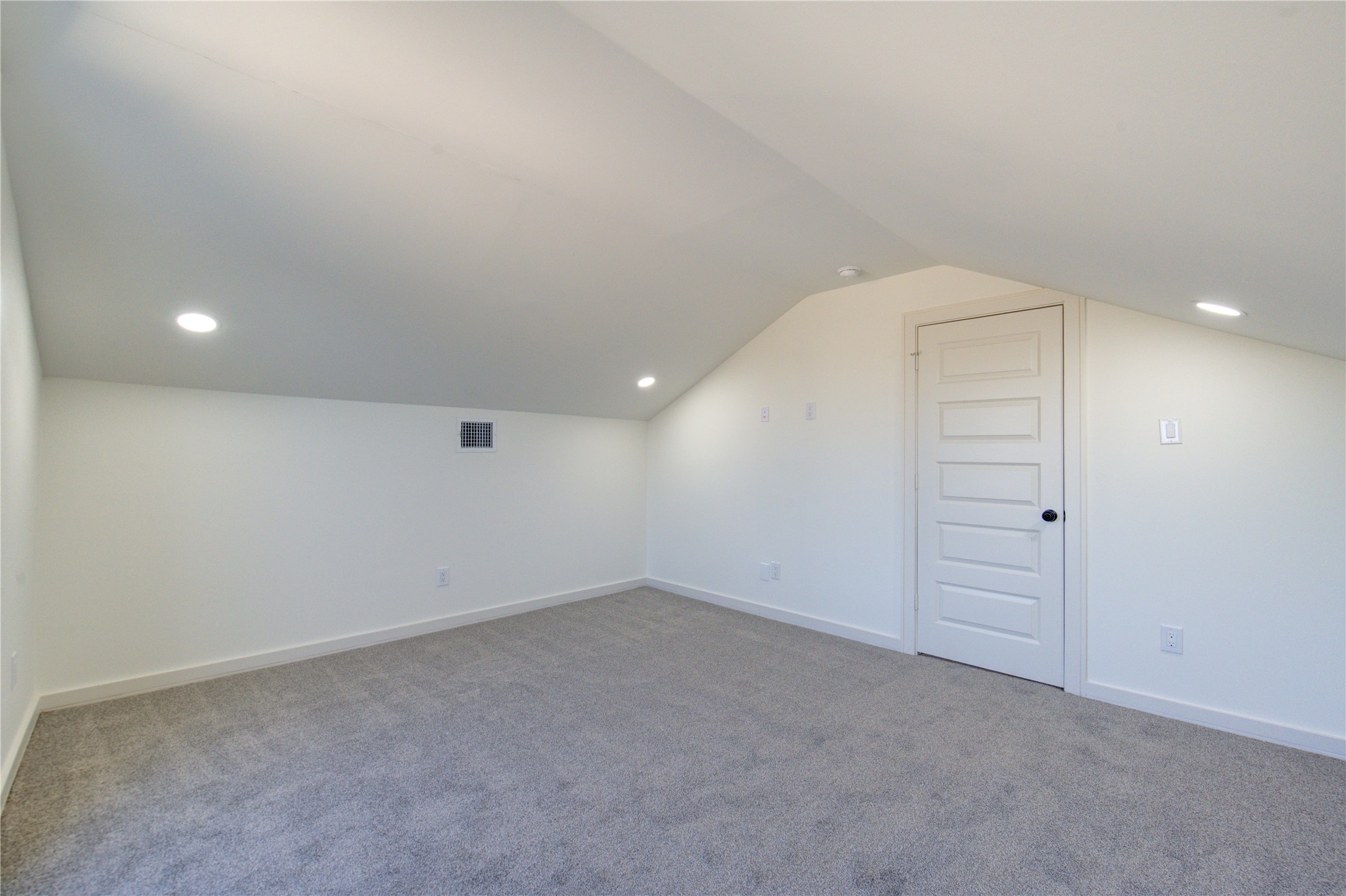 2930 El Fenice Lane Houston, TX 77057 - Photo 36 of 37 a view of an empty room