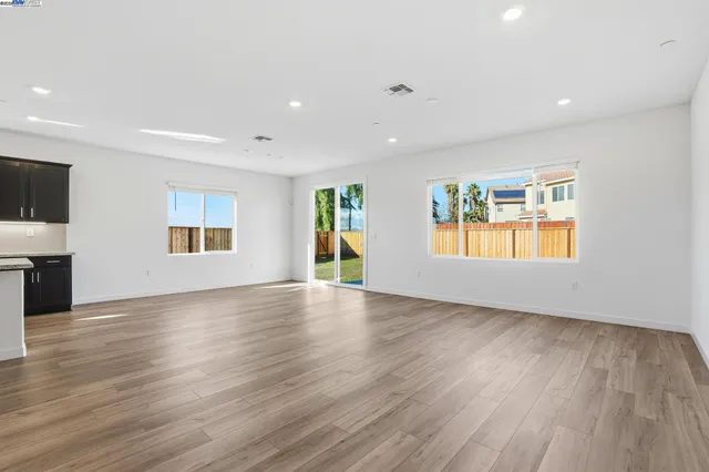 $729,000 | 335 Astilbe Street, Discovery Bay, CA 94505