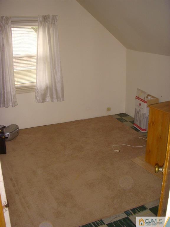 27 Runyon Avenue Edison, NJ 08817 - Photo 17 of 18 Gallery Image 17