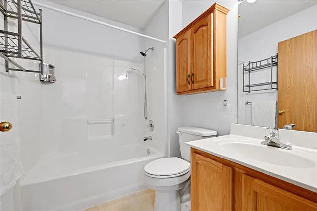 $205,000 | 909 Mission Road, Harrisonville, MO 64701