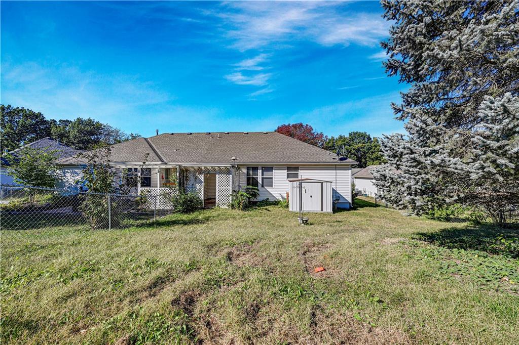 909 Mission Road Harrisonville, MO 64701 - Photo 6 of 23