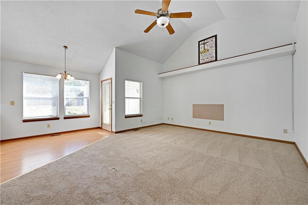 909 Mission Road Harrisonville, MO 64701 - Photo 9 of 23