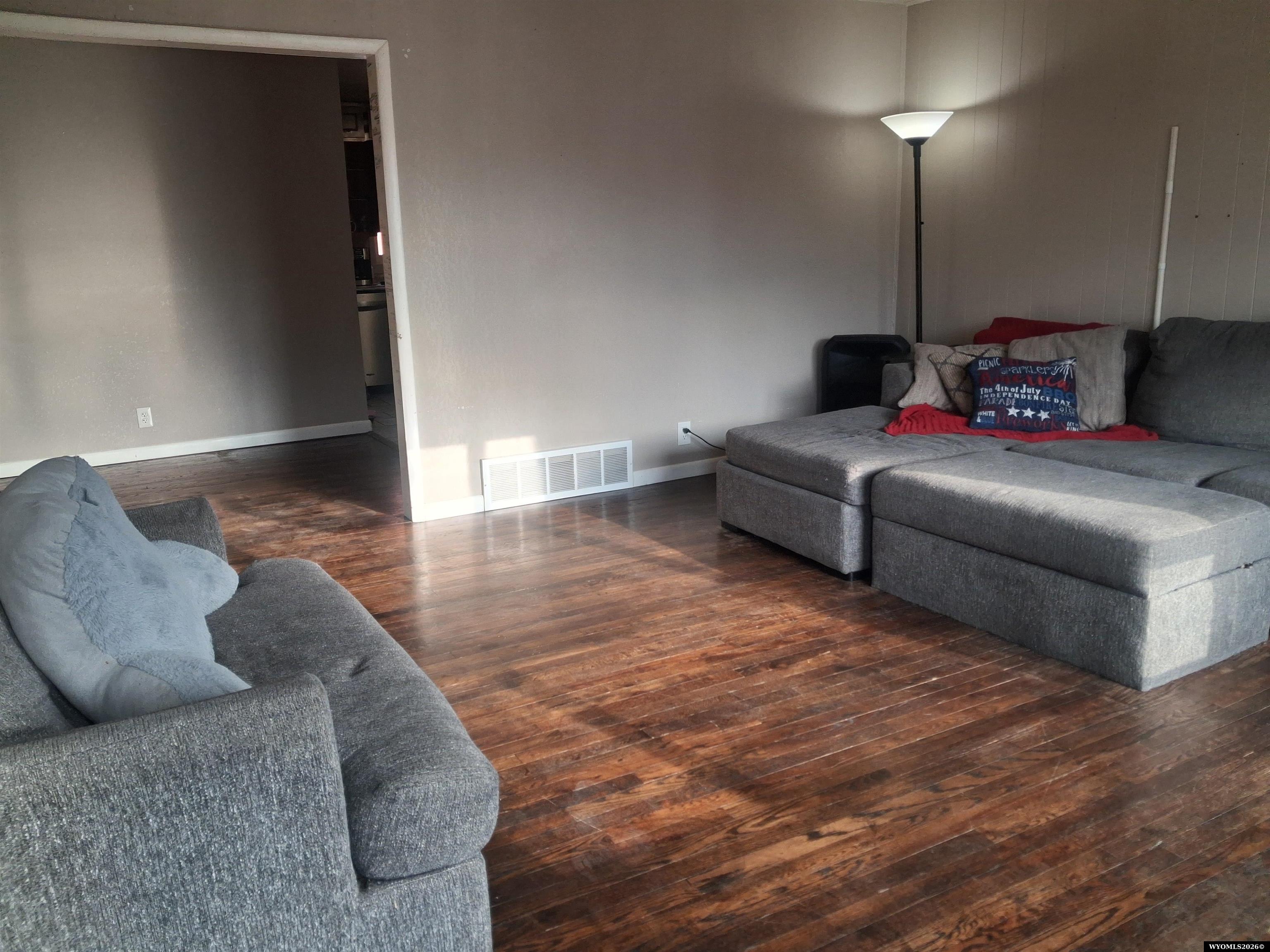1332 Country Club Road Casper, WY 82609 - Photo 3 of 16