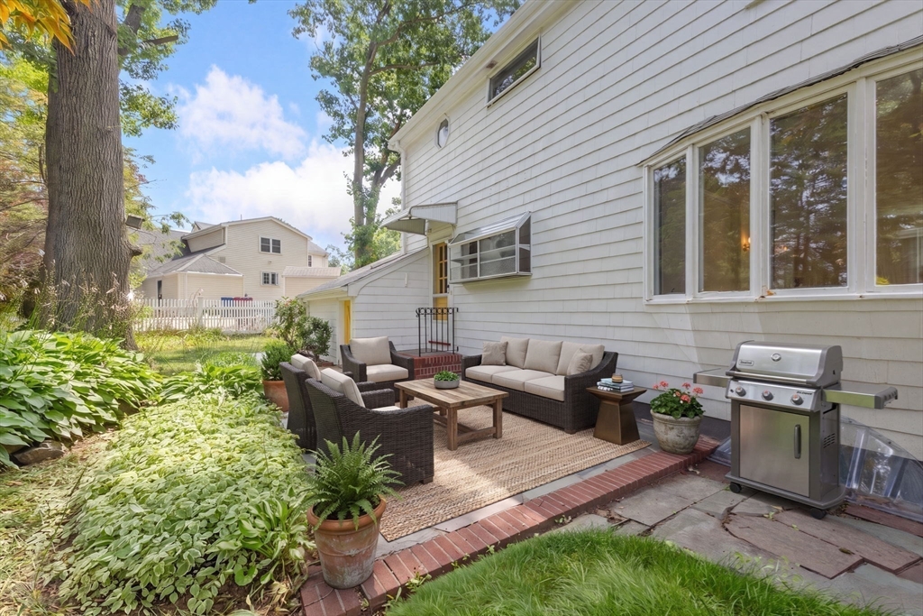 2 Glendower Road Melrose, MA 02176 - Photo 26 of 28