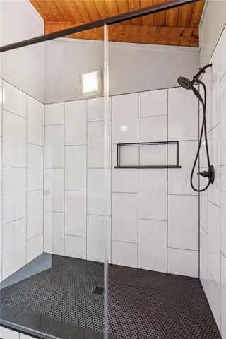 a view of empty room with windows