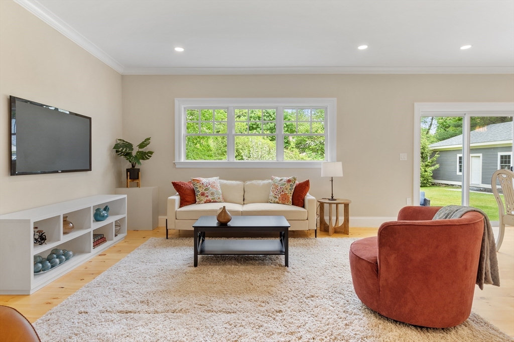 231 Concord Road Bedford, MA 01730 - Photo 20 of 42 Gallery Image 20