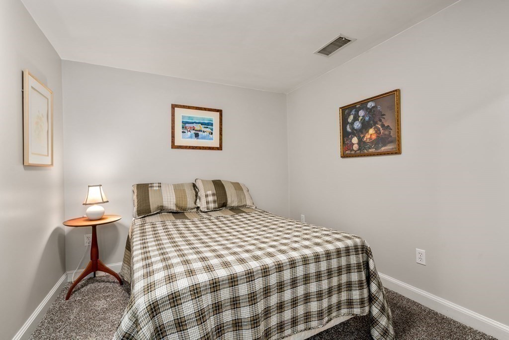 68 Rice Road Wayland, MA 01778 - Photo 18 of 38 Gallery Image 18