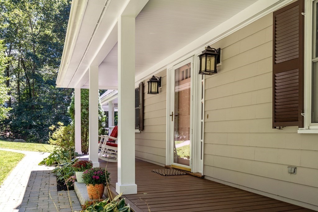 68 Rice Road Wayland, MA 01778 - Photo 3 of 38 Gallery Image 3