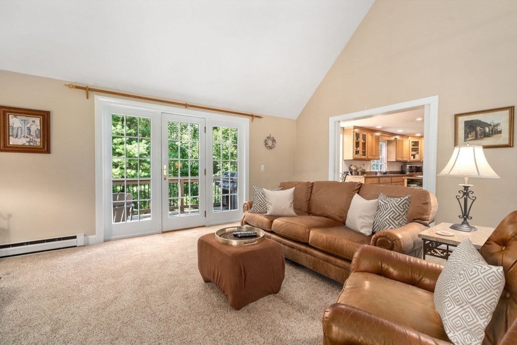 68 Rice Road Wayland, MA 01778 - Photo 5 of 38 Gallery Image 5