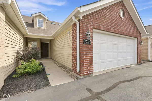$309,000 | 9733 Windy Lane, Unit 101, Fishers, IN 46037