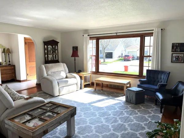 $194,900 | 864 Redwood Drive, Fairmont, MN 56031