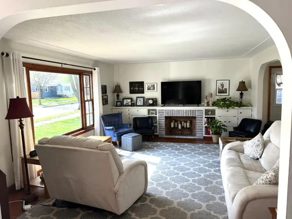 $194,900 | 864 Redwood Drive, Fairmont, MN 56031