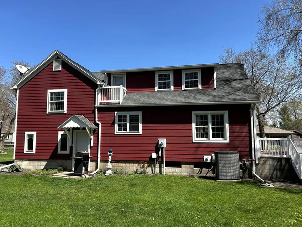 $194,900 | 864 Redwood Drive, Fairmont, MN 56031