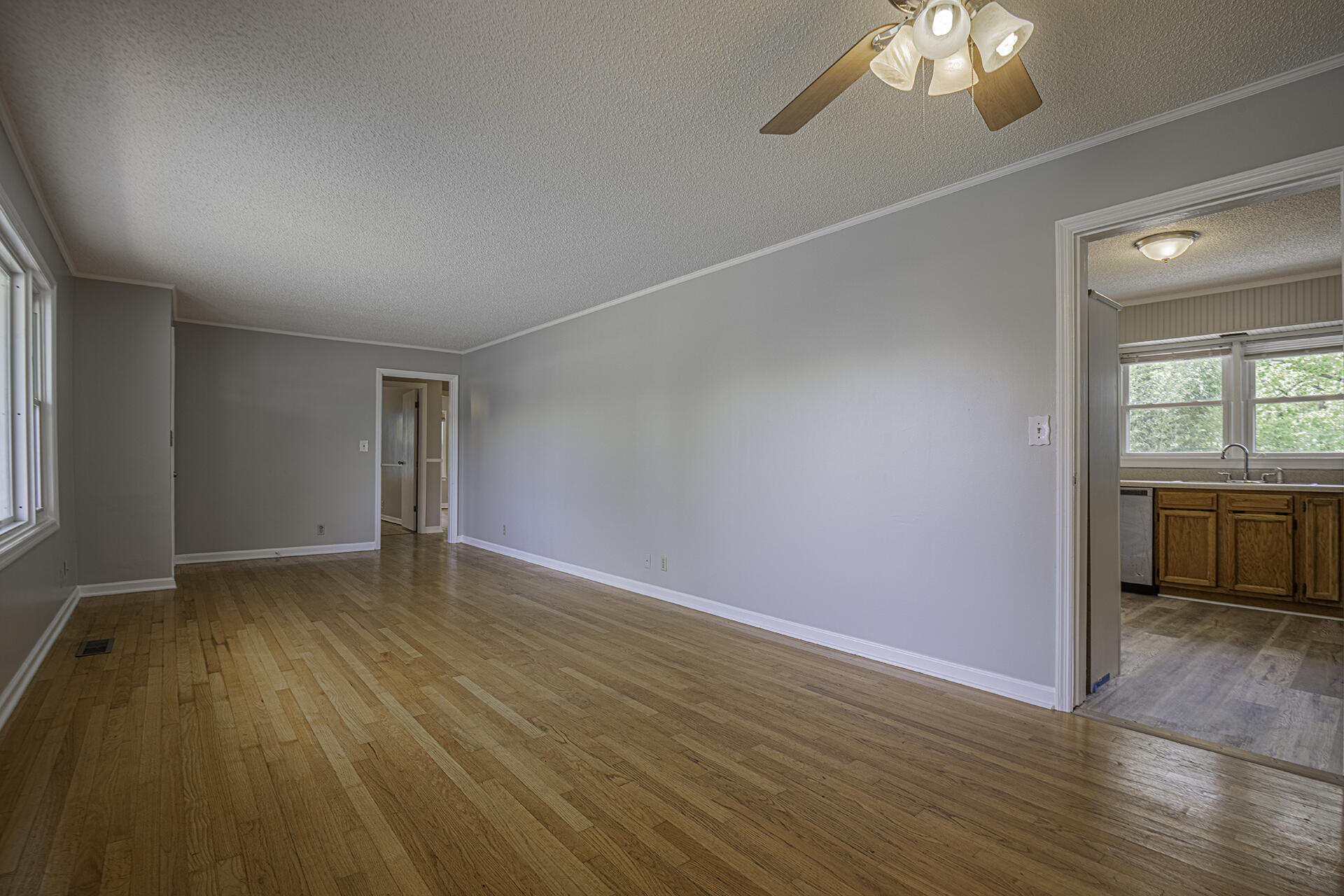 3803 Laird Lane Chattanooga, TN 37415 - Photo 4 of 26 KHP04