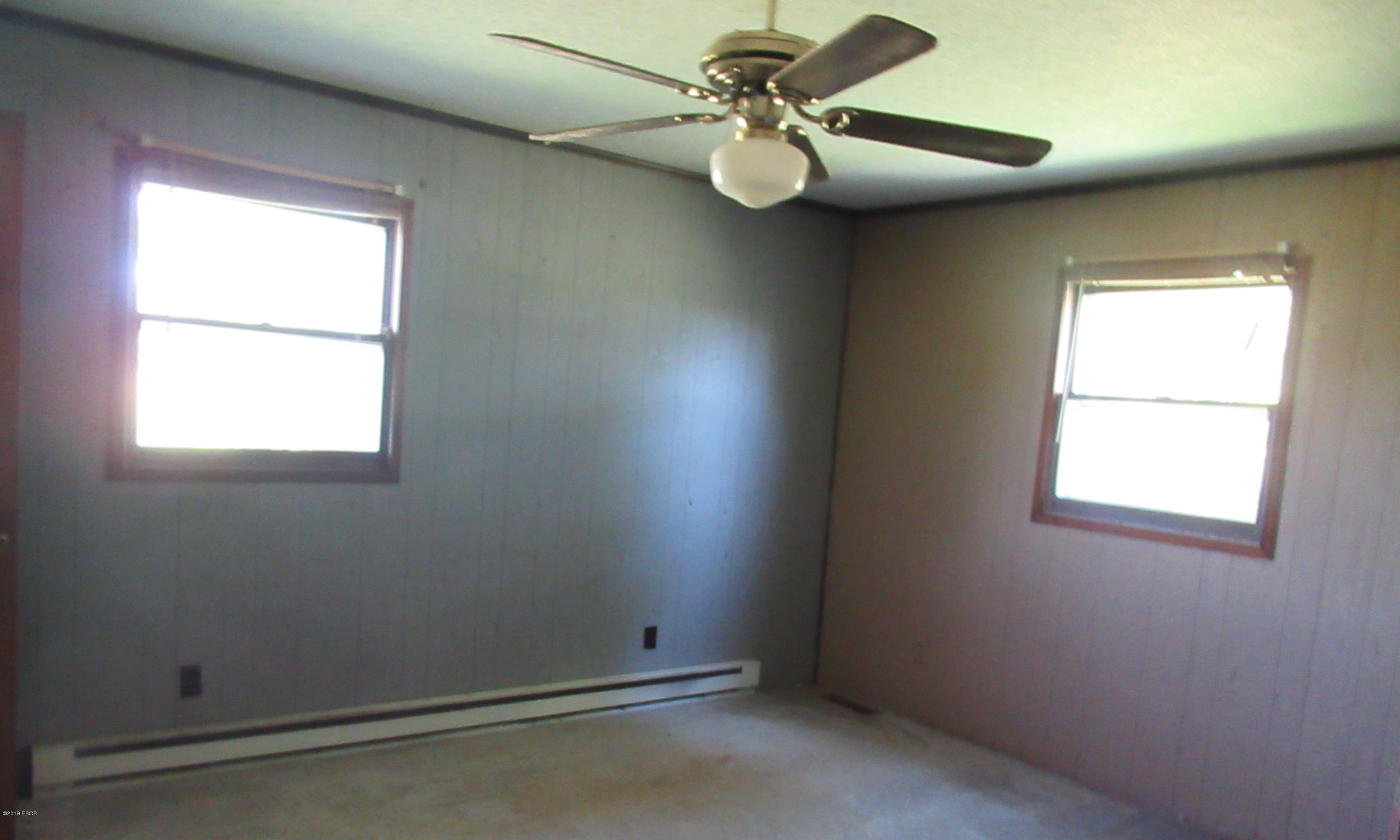 17239 Freeman Spur Road Herrin, IL 62948 - Photo 5 of 8 Gallery Image 5